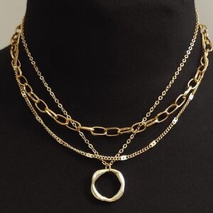 Elegant Gold Chain Necklace